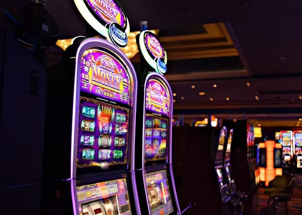 Filipino player accessing apk 34 Live Casino baccarat table on a smartphone